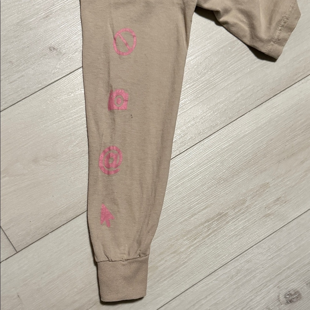 Kid’s Neutral Tan Long Sleeve Tee with Pink Sleeve Accents size S - Picture 4 of 6